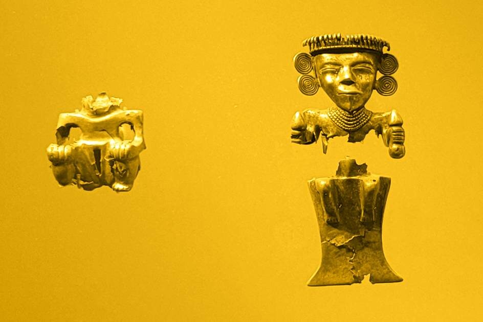 Detailed golden figurines