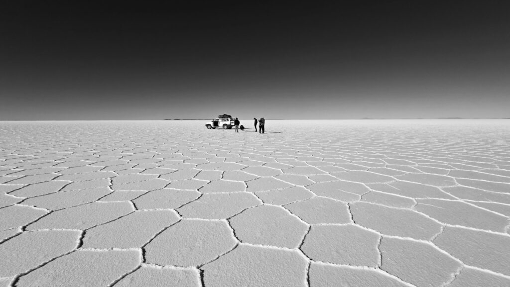 salar de uyuni with 4x4 black and white