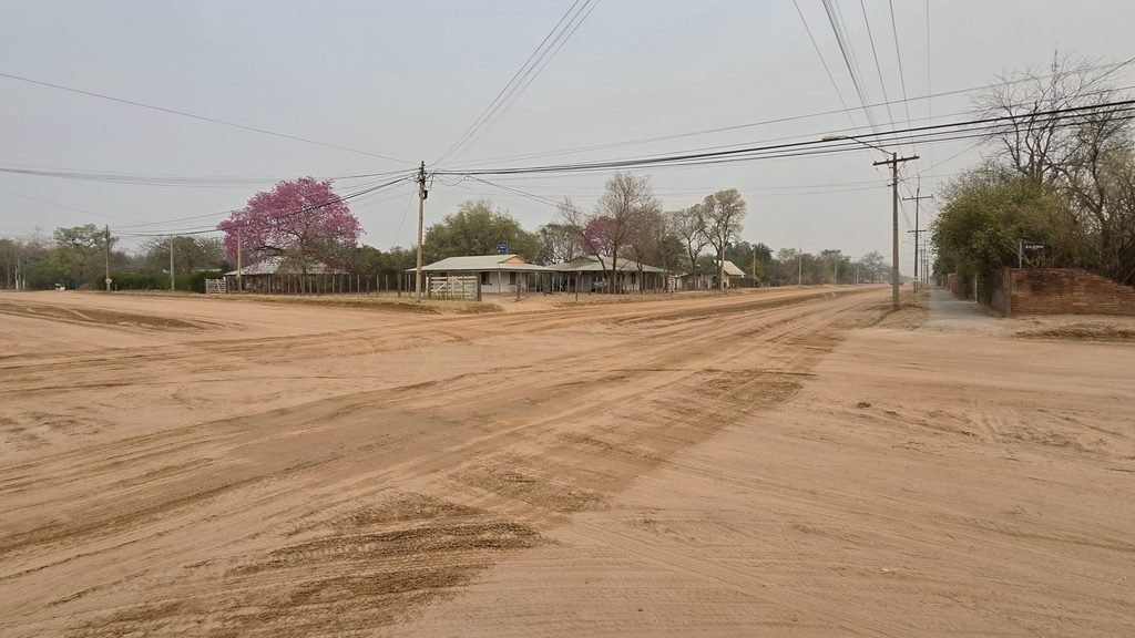 sand-packed streets 
